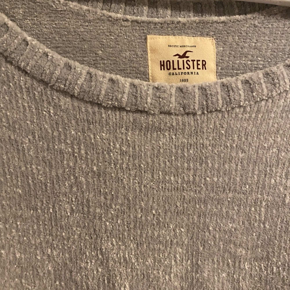 Hollister women sweater size S